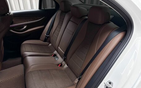 Mercedes-Benz E-Класс, 2021 год, 4 390 000 рублей, 9 фотография