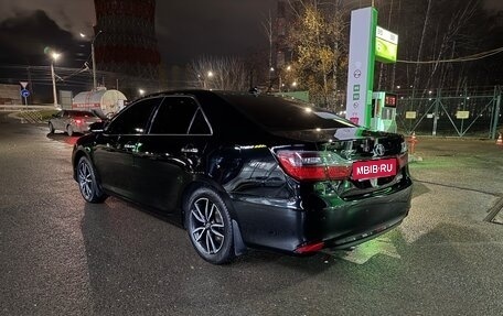 Toyota Camry, 2018 год, 2 350 000 рублей, 4 фотография