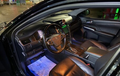 Toyota Camry, 2018 год, 2 350 000 рублей, 18 фотография