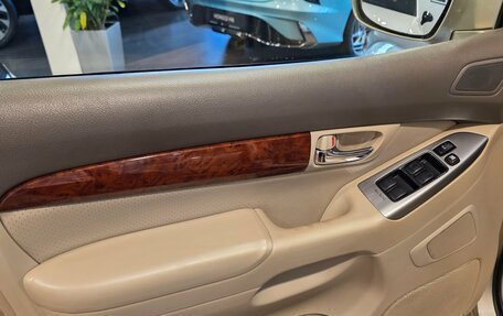 Toyota Land Cruiser Prado 120 рестайлинг, 2007 год, 3 500 000 рублей, 10 фотография