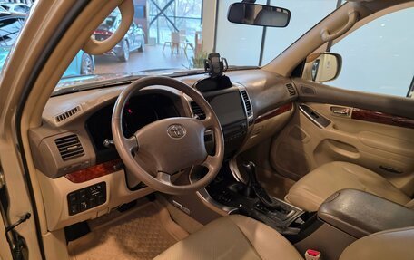 Toyota Land Cruiser Prado 120 рестайлинг, 2007 год, 3 500 000 рублей, 13 фотография