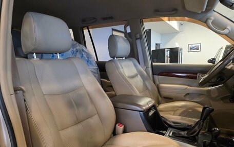 Toyota Land Cruiser Prado 120 рестайлинг, 2007 год, 3 500 000 рублей, 25 фотография