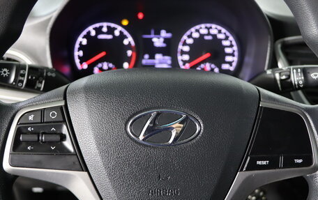 Hyundai Solaris II рестайлинг, 2018 год, 1 099 990 рублей, 11 фотография