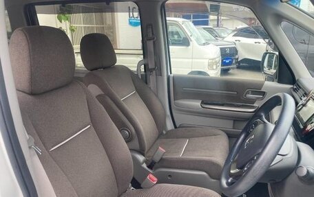 Honda Stepwgn IV, 2017 год, 1 450 000 рублей, 14 фотография