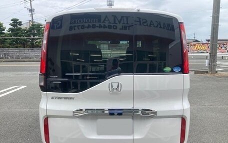 Honda Stepwgn IV, 2017 год, 1 450 000 рублей, 7 фотография