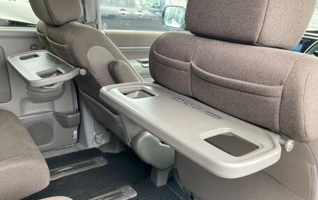 Honda Stepwgn IV, 2017 год, 1 450 000 рублей, 27 фотография