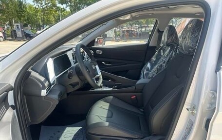 Hyundai Elantra, 2025 год, 1 670 000 рублей, 9 фотография