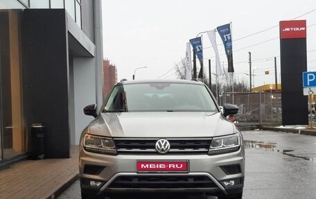 Volkswagen Tiguan II, 2019 год, 2 793 000 рублей, 2 фотография