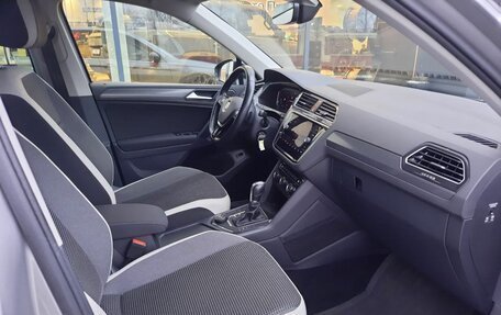 Volkswagen Tiguan II, 2019 год, 2 793 000 рублей, 12 фотография