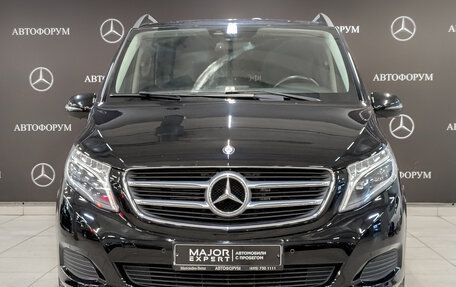 Mercedes-Benz V-Класс, 2017 год, 4 365 000 рублей, 2 фотография