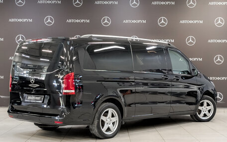 Mercedes-Benz V-Класс, 2017 год, 4 365 000 рублей, 5 фотография