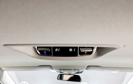 Mercedes-Benz V-Класс, 2017 год, 4 365 000 рублей, 23 фотография