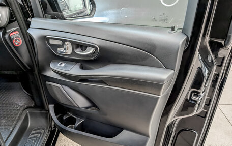 Mercedes-Benz V-Класс, 2017 год, 4 365 000 рублей, 25 фотография