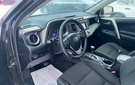 Toyota RAV4, 2015 год, 1 985 000 рублей, 18 фотография