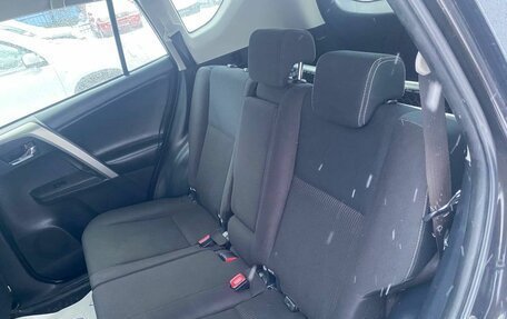 Toyota RAV4, 2015 год, 1 985 000 рублей, 15 фотография