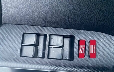 Toyota RAV4, 2015 год, 1 985 000 рублей, 21 фотография