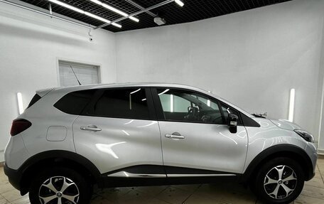 Renault Kaptur I рестайлинг, 2017 год, 1 349 000 рублей, 5 фотография