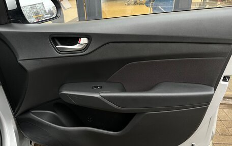 Hyundai Solaris II рестайлинг, 2018 год, 1 099 000 рублей, 13 фотография