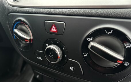 Hyundai Solaris II рестайлинг, 2018 год, 1 099 000 рублей, 17 фотография