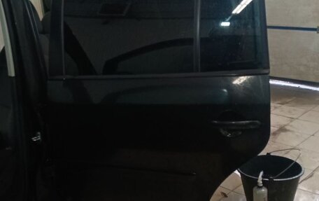 Volkswagen Touran III, 2004 год, 400 000 рублей, 3 фотография