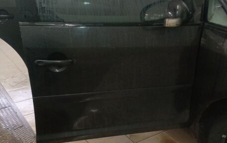 Volkswagen Touran III, 2004 год, 400 000 рублей, 5 фотография