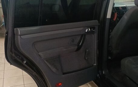 Volkswagen Touran III, 2004 год, 400 000 рублей, 14 фотография