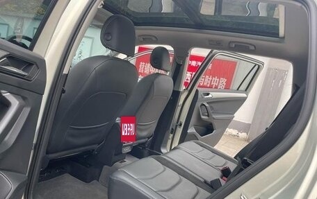 Volkswagen Tiguan II, 2021 год, 2 425 000 рублей, 15 фотография