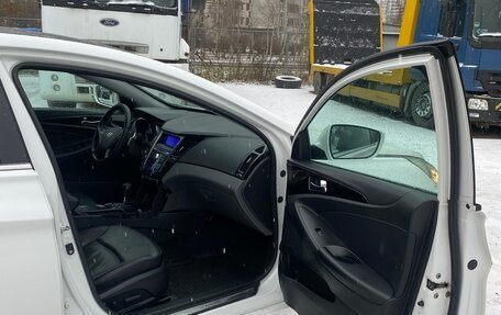 Hyundai Sonata VI, 2011 год, 888 000 рублей, 8 фотография