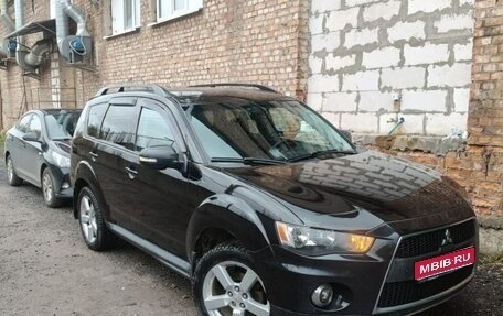 Mitsubishi Outlander III рестайлинг 3, 2011 год, 1 050 000 рублей, 1 фотография