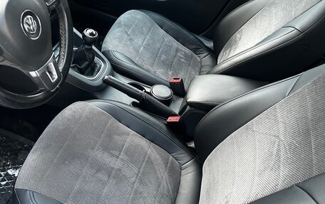 Volkswagen Jetta VI, 2011 год, 800 000 рублей, 7 фотография