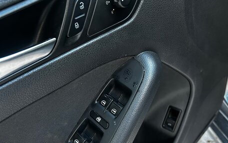 Volkswagen Jetta VI, 2011 год, 800 000 рублей, 8 фотография