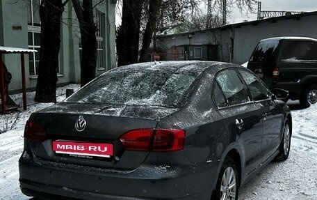Volkswagen Jetta VI, 2011 год, 800 000 рублей, 4 фотография