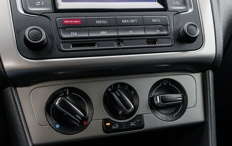 Volkswagen Polo VI (EU Market), 2013 год, 1 099 000 рублей, 19 фотография