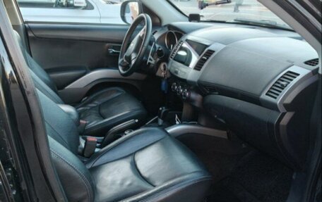 Mitsubishi Outlander III рестайлинг 3, 2011 год, 1 050 000 рублей, 6 фотография