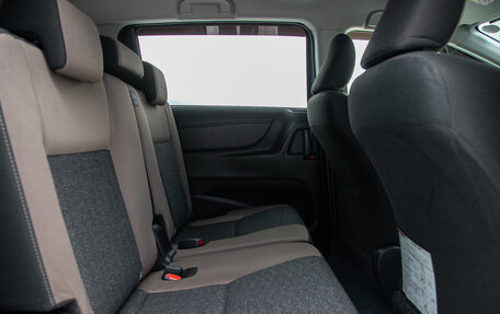 Toyota Sienta II, 2019 год, 1 498 000 рублей, 16 фотография