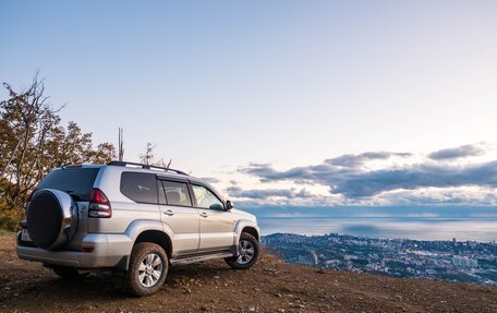 Toyota Land Cruiser Prado 120 рестайлинг, 2003 год, 9 фотография