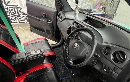 Toyota bB II рестайлинг, 2008 год, 750 000 рублей, 14 фотография