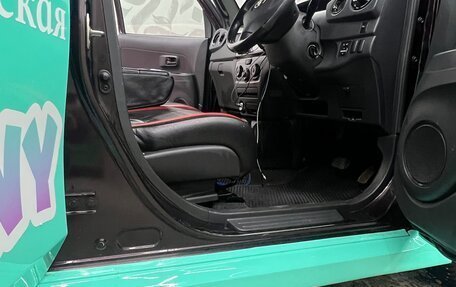 Toyota bB II рестайлинг, 2008 год, 750 000 рублей, 19 фотография