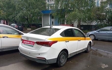 Hyundai Solaris II рестайлинг, 2018 год, 760 000 рублей, 4 фотография