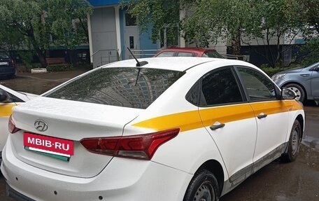 Hyundai Solaris II рестайлинг, 2018 год, 760 000 рублей, 2 фотография