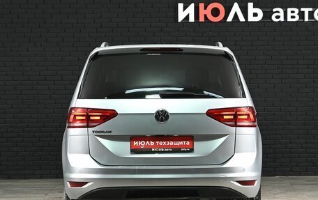 Volkswagen Touran III, 2019 год, 2 160 000 рублей, 5 фотография
