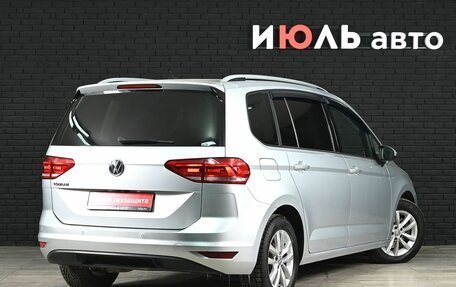 Volkswagen Touran III, 2019 год, 2 160 000 рублей, 7 фотография