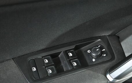 Volkswagen Touran III, 2019 год, 2 160 000 рублей, 15 фотография