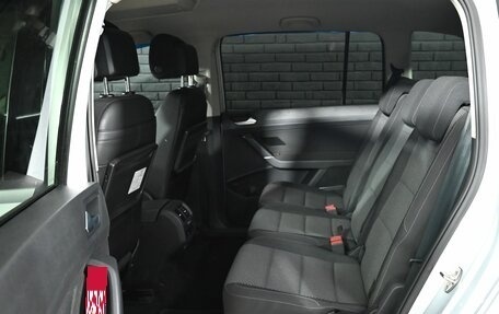 Volkswagen Touran III, 2019 год, 2 160 000 рублей, 18 фотография