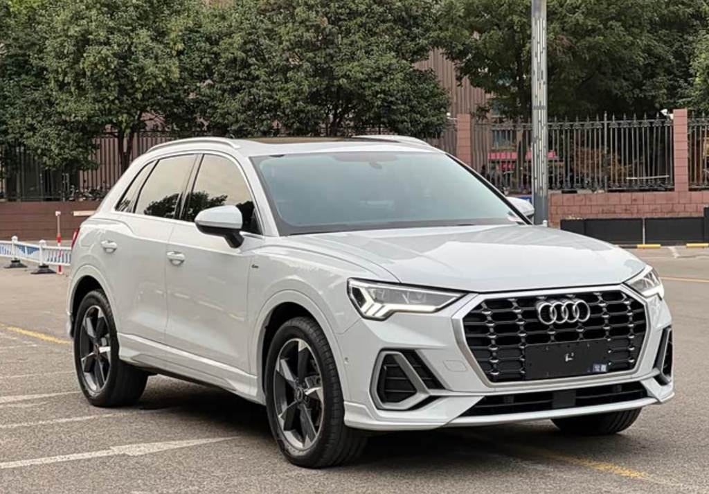 Audi A3 8Y, 2022 год, 1 980 000 рублей, 3 фотография