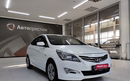 Hyundai Solaris II рестайлинг, 2016 год, 590 000 рублей, 1 фотография