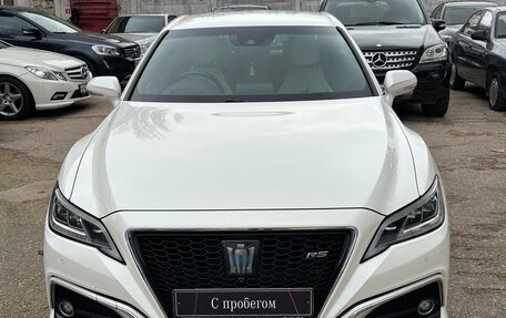 Toyota Crown, 2018 год, 3 200 000 рублей, 2 фотография