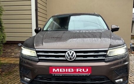 Volkswagen Tiguan I, 2018 год, 2 500 000 рублей, 2 фотография