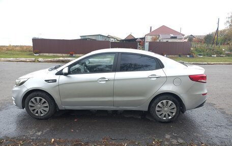 KIA Rio III рестайлинг, 2015 год, 700 000 рублей, 3 фотография