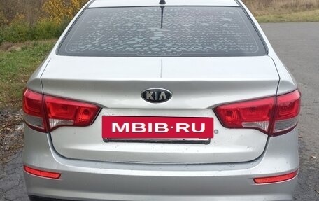KIA Rio III рестайлинг, 2015 год, 700 000 рублей, 2 фотография